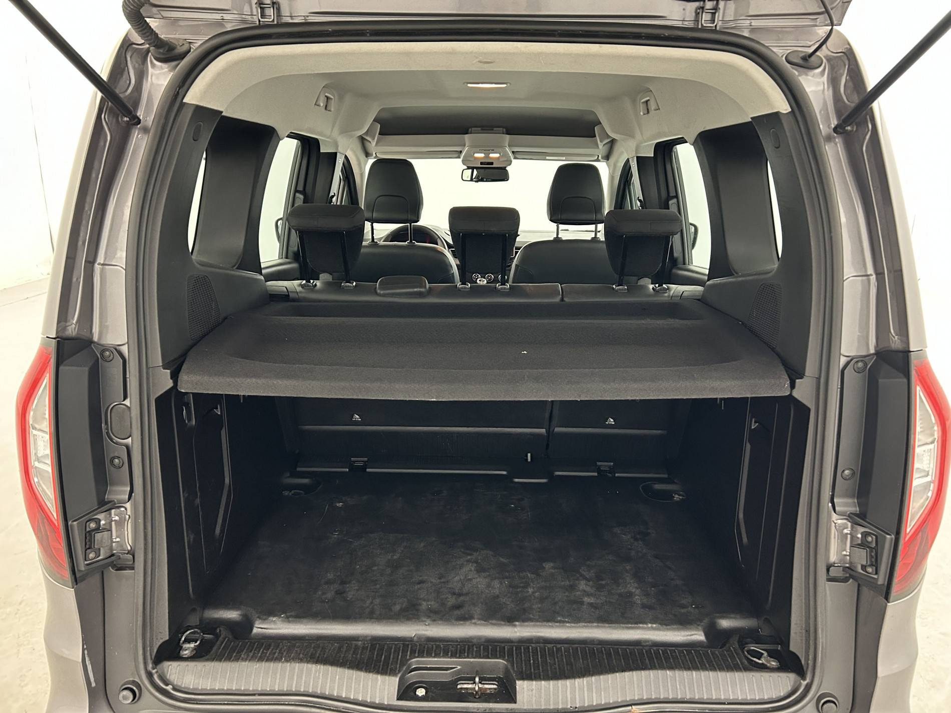 Vente en ligne Renault Kangoo  Blue dCi 95 au prix de 20 690 €