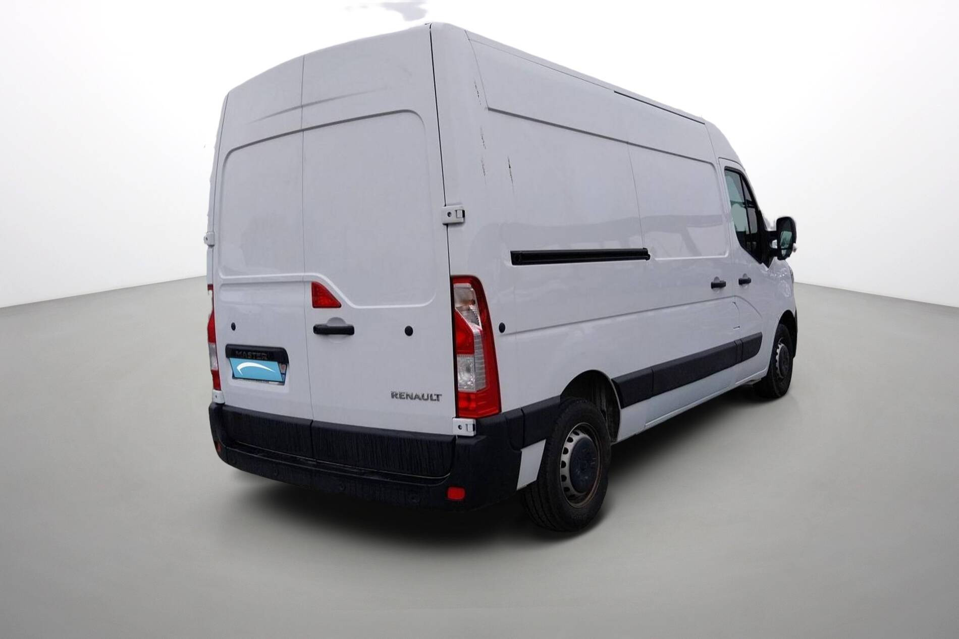 Vente en ligne Renault Master Fourgon MASTER FGN TRAC F3500 L2H2 BLUE DCI 135 au prix de 25 290 €
