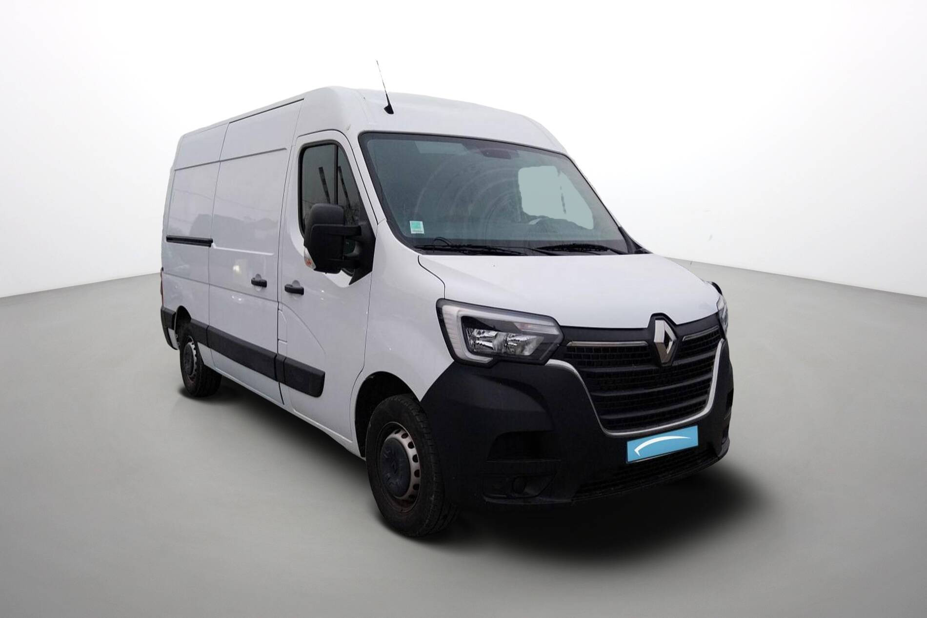 Vente en ligne Renault Master Fourgon MASTER FGN TRAC F3500 L2H2 BLUE DCI 135 au prix de 25 290 €