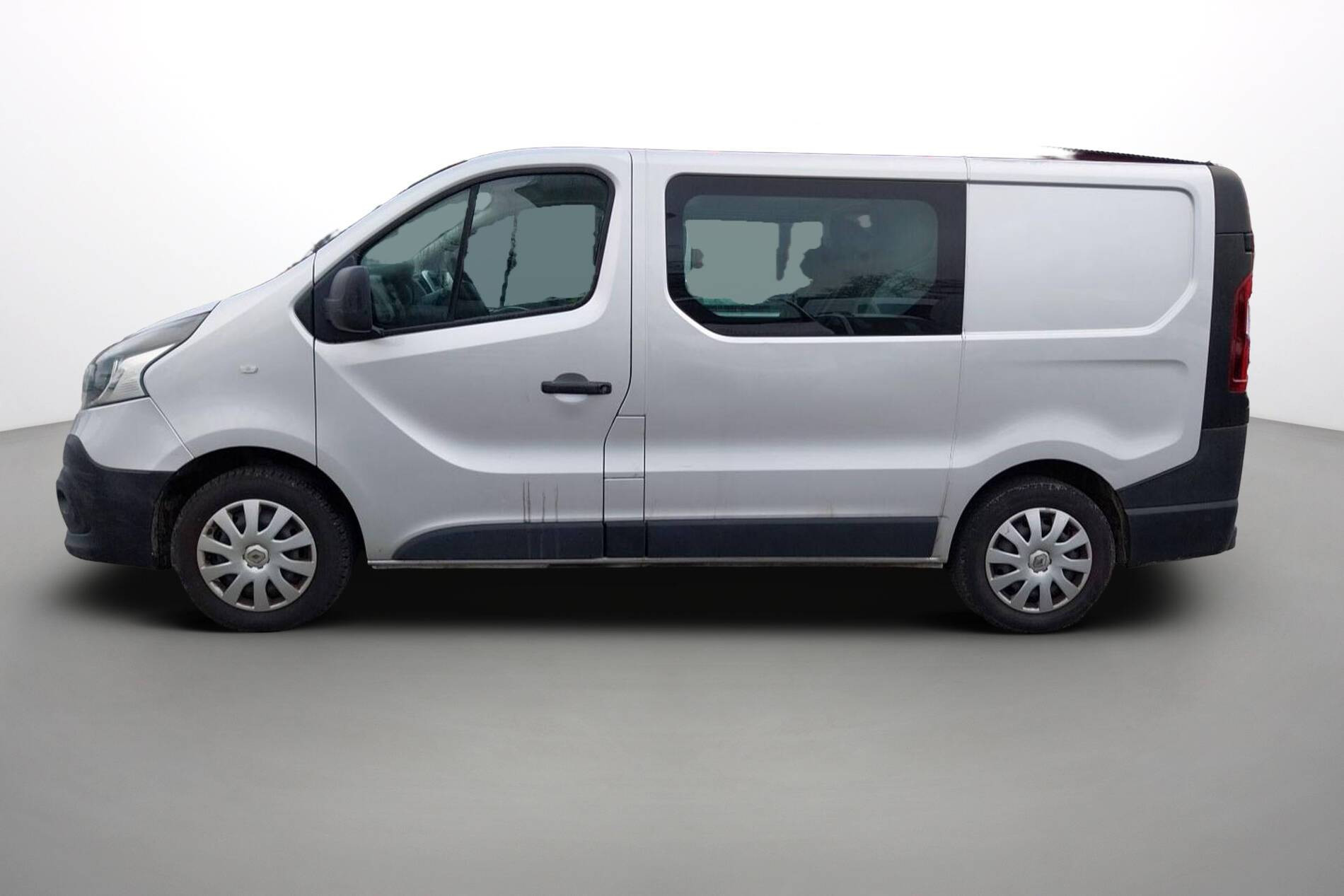 Vente en ligne Renault Trafic Cabine Approfondie TRAFIC CA L1H1 1000 KG DCI 120 E6 au prix de 15 990 €