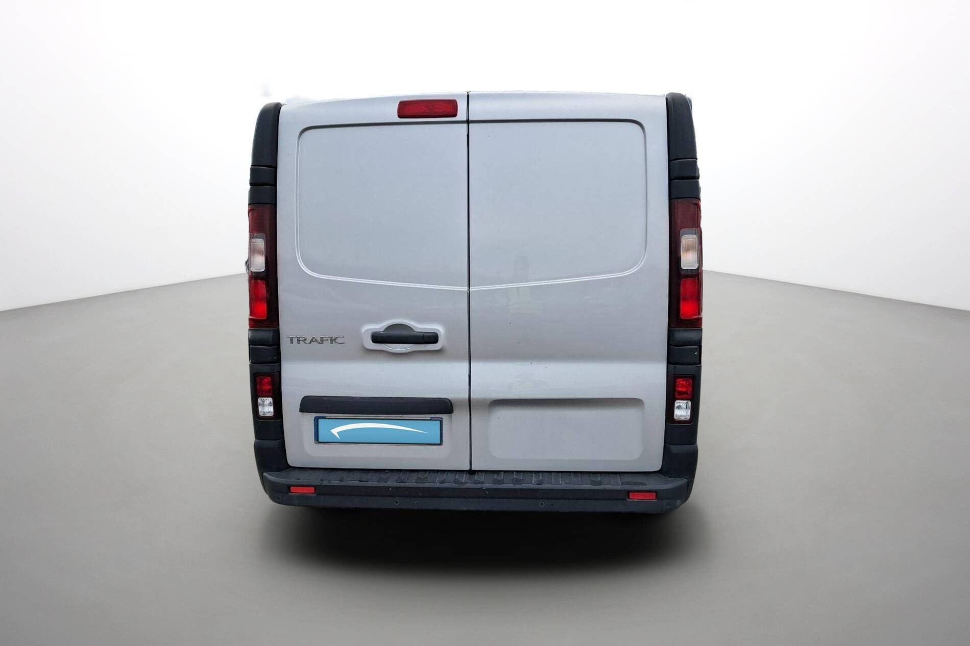 Vente en ligne Renault Trafic Cabine Approfondie TRAFIC CA L1H1 1000 KG DCI 120 E6 au prix de 19 490 €