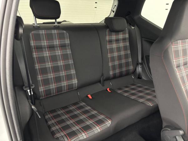 Vente en ligne Volkswagen Up  1.0 115 BlueMotion Technology BVM6 au prix de 12 490 €