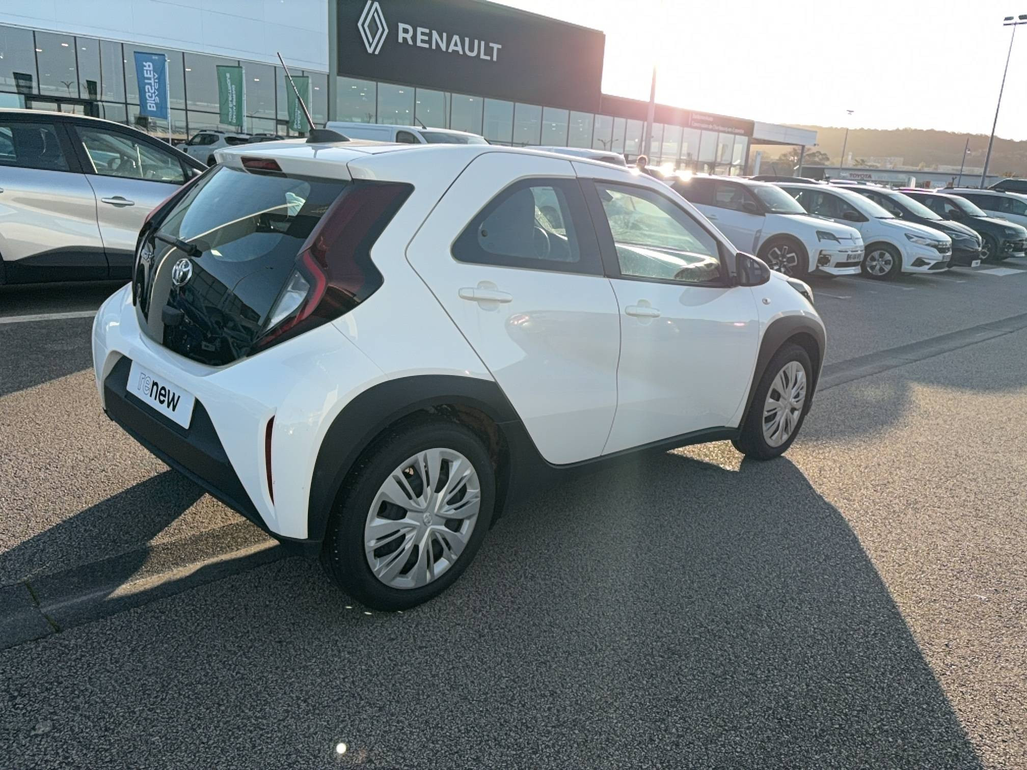 Vente en ligne Toyota Aygo X  1.0 VVT-i 72 S-CVT au prix de 14 390 €