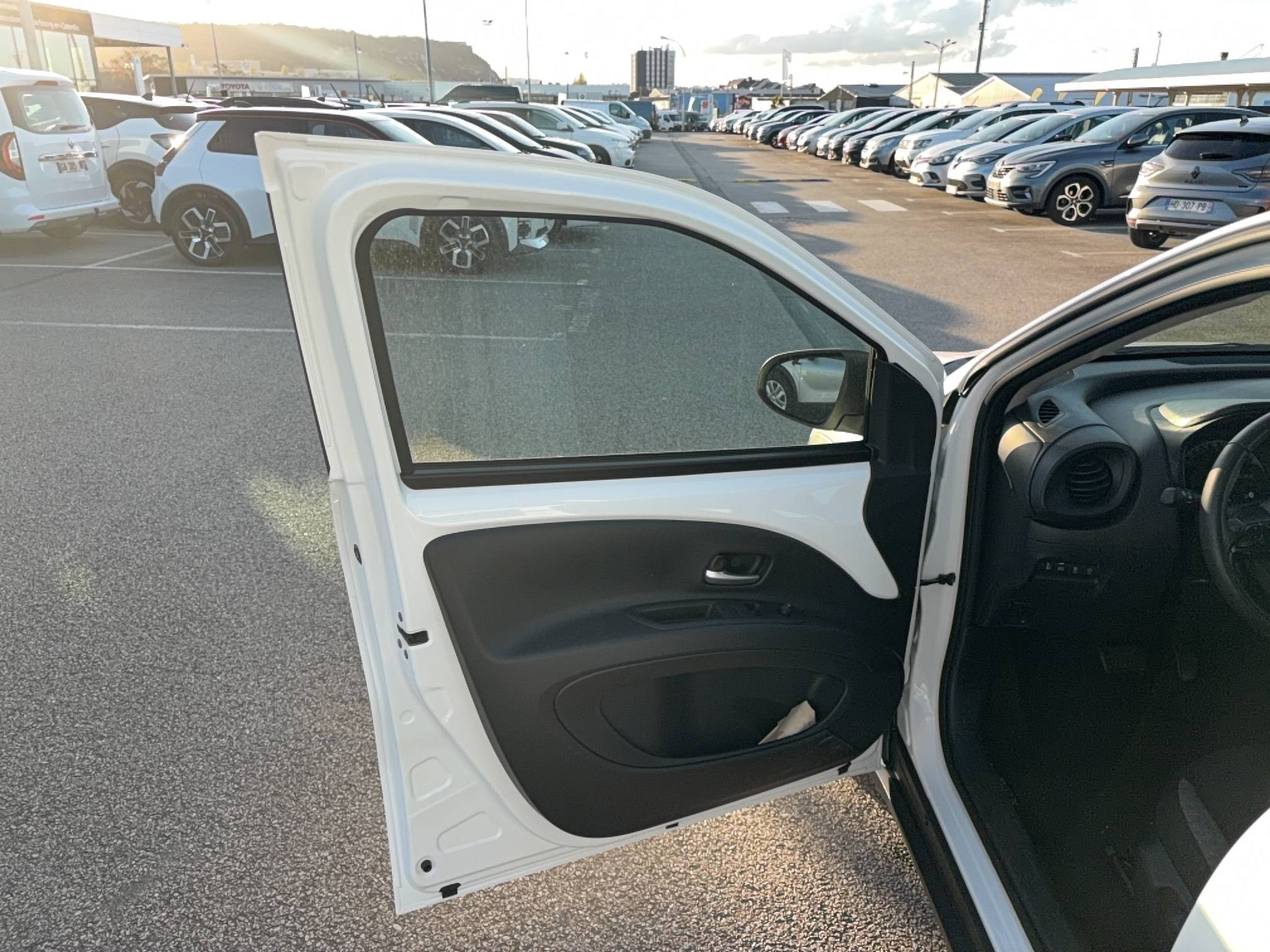 Vente en ligne Toyota Aygo X  1.0 VVT-i 72 S-CVT au prix de 14 390 €