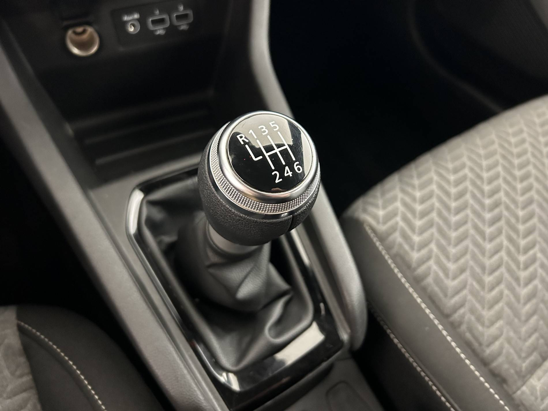 Vente en ligne Renault Clio 5 Clio TCe 100 GPL au prix de 14 290 €