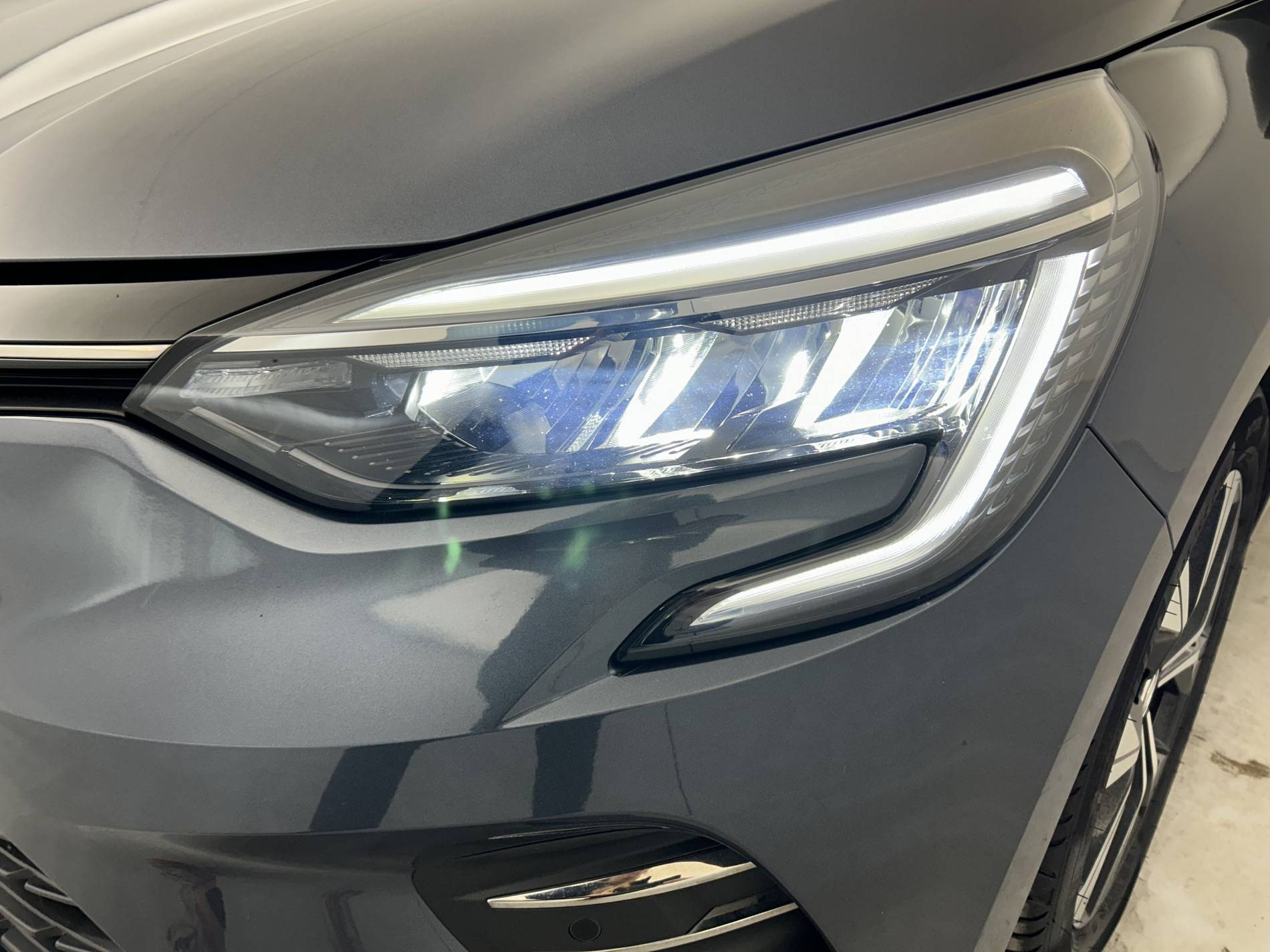 Vente en ligne Renault Clio 5 Clio TCe 100 GPL au prix de 14 290 €