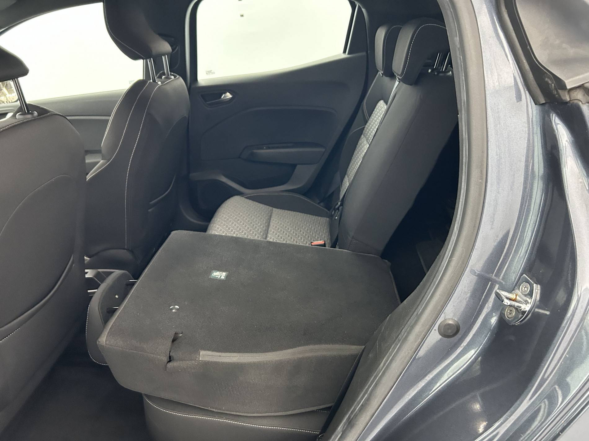 Vente en ligne Renault Clio 5 Clio TCe 100 GPL au prix de 14 290 €