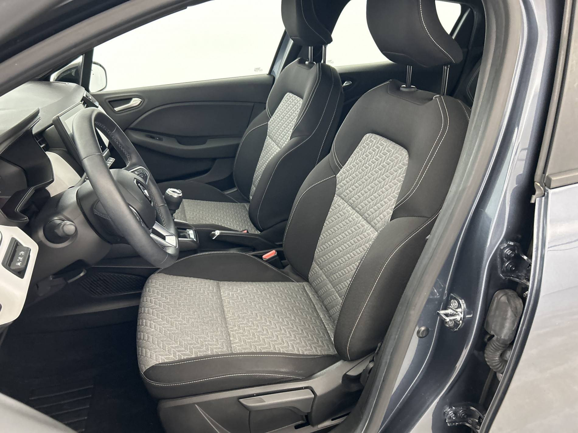 Vente en ligne Renault Clio 5 Clio TCe 100 GPL au prix de 14 290 €