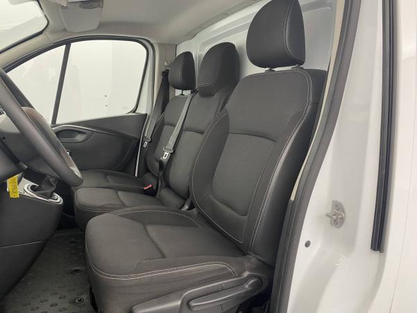 Vente en ligne Renault Trafic 3 Fourgon TRAFIC FGN L2H1 1300 KG DCI 120 au prix de 20 990 €