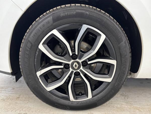 Vente en ligne Renault Clio 4 Estate Clio Estate dCi 90 Energy au prix de 10 490 €