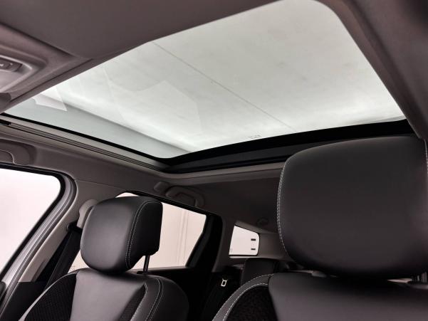 Vente en ligne Renault Clio 4 Estate Clio Estate dCi 90 Energy au prix de 10 490 €