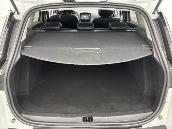 Vente en ligne Renault Clio 4 Estate Clio Estate dCi 90 Energy au prix de 10 490 €