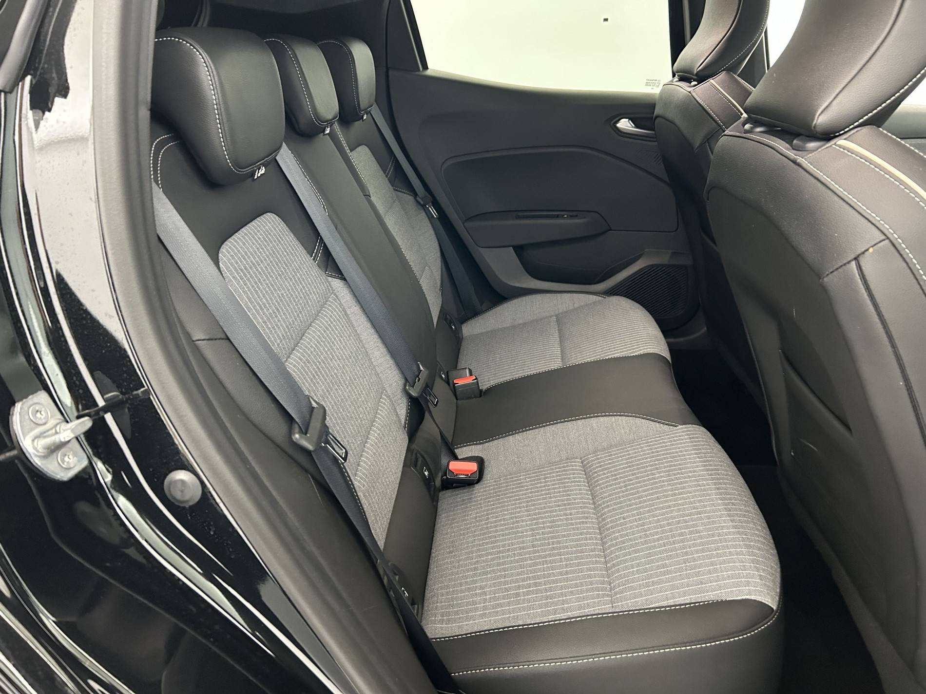 Vente en ligne Renault Clio 5 Clio Eco-G 100 ch GSR2 au prix de 17 990 €