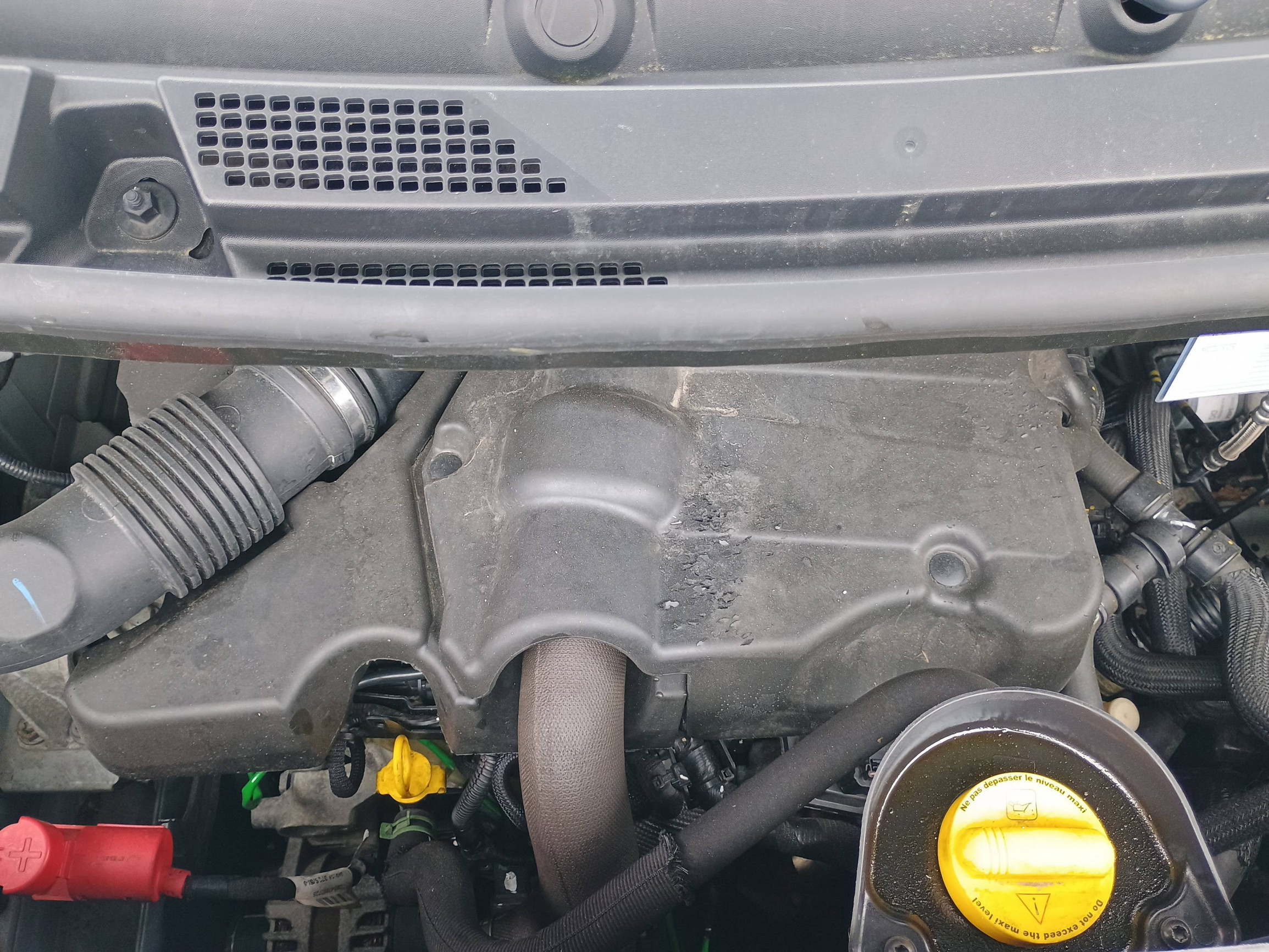 Vente en ligne Renault Master Fourgon MASTER FGN TRAC F3500 L2H3 DCI 135 au prix de 23 990 €