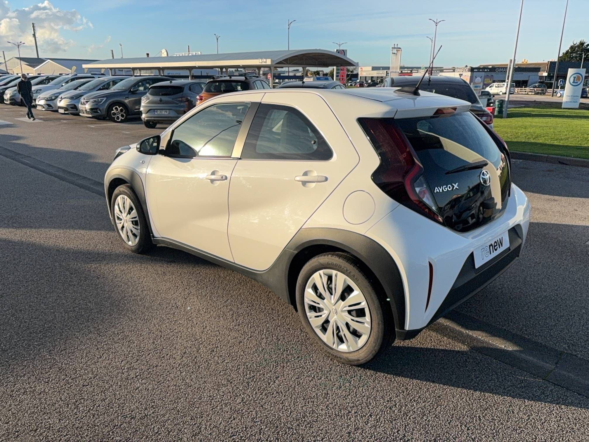 Vente en ligne Toyota Aygo X  1.0 VVT-i 72 S-CVT au prix de 14 390 €