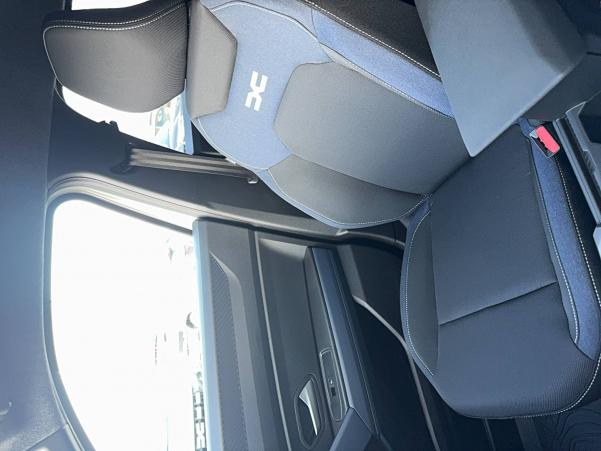 Vente en ligne Dacia Duster  Hybrid 140 4x2 au prix de 28 800 €