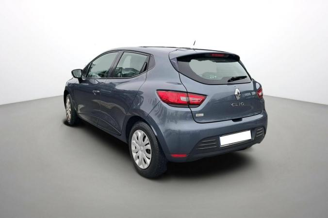 Vente en ligne Renault Clio 4 Clio dCi 75 E6C au prix de 11 990 €