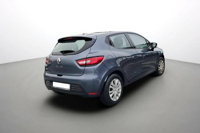 Vente en ligne Renault Clio 4 Clio dCi 75 E6C au prix de 11 990 €