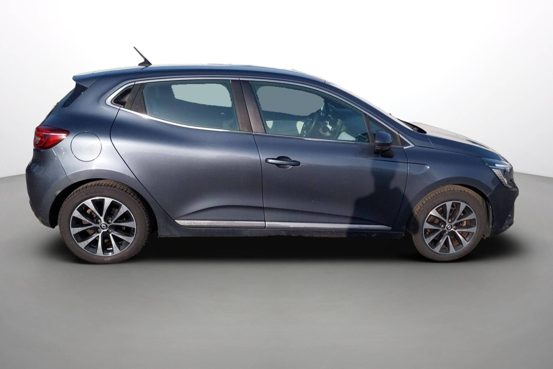 Vente en ligne Renault Clio 5 Clio E-Tech 140 - 21N au prix de 16 290 €