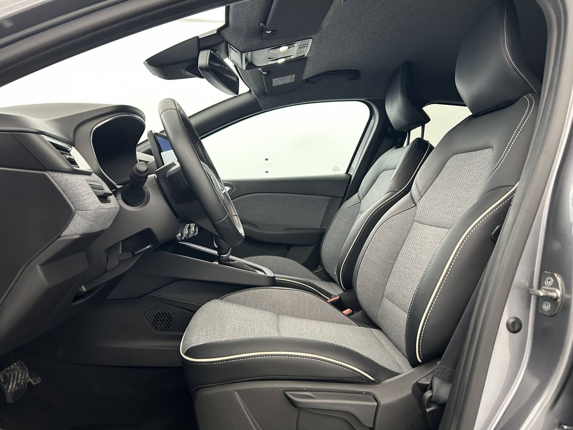 Vente en ligne Renault Clio 5 Clio E-Tech full hybrid 145 au prix de 19 790 €