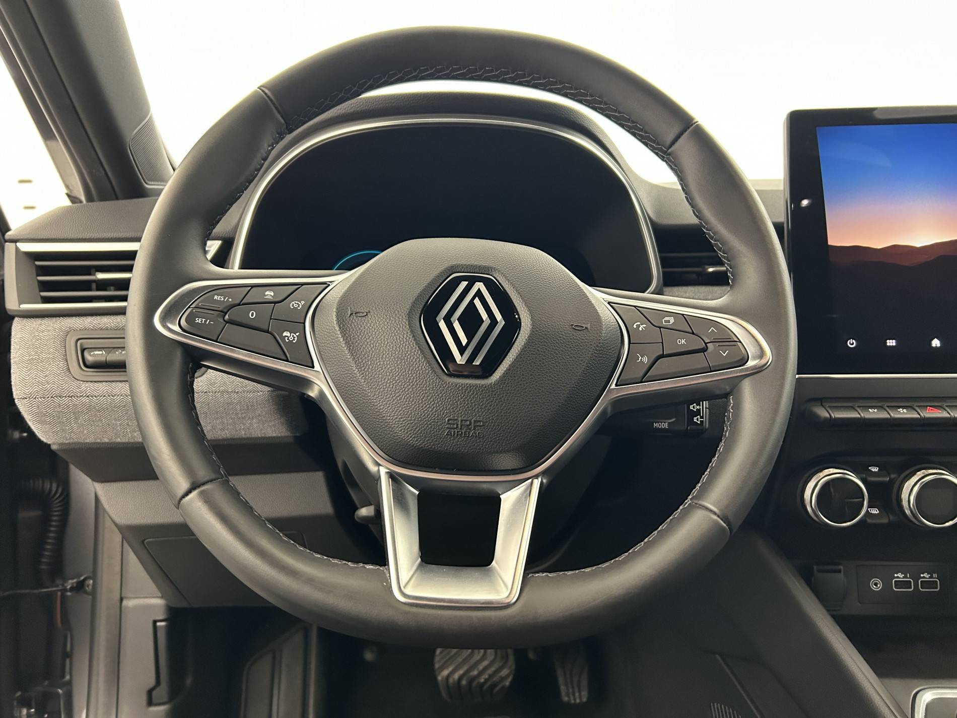 Vente en ligne Renault Clio 5 Clio E-Tech full hybrid 145 au prix de 19 790 €