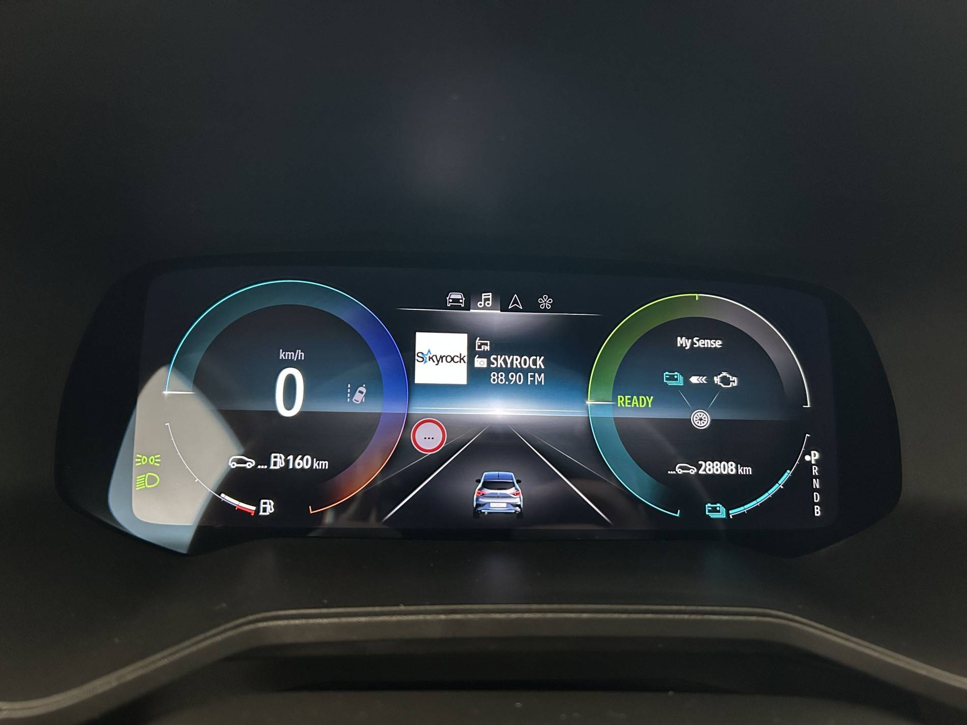 Vente en ligne Renault Clio 5 Clio E-Tech full hybrid 145 au prix de 19 790 €