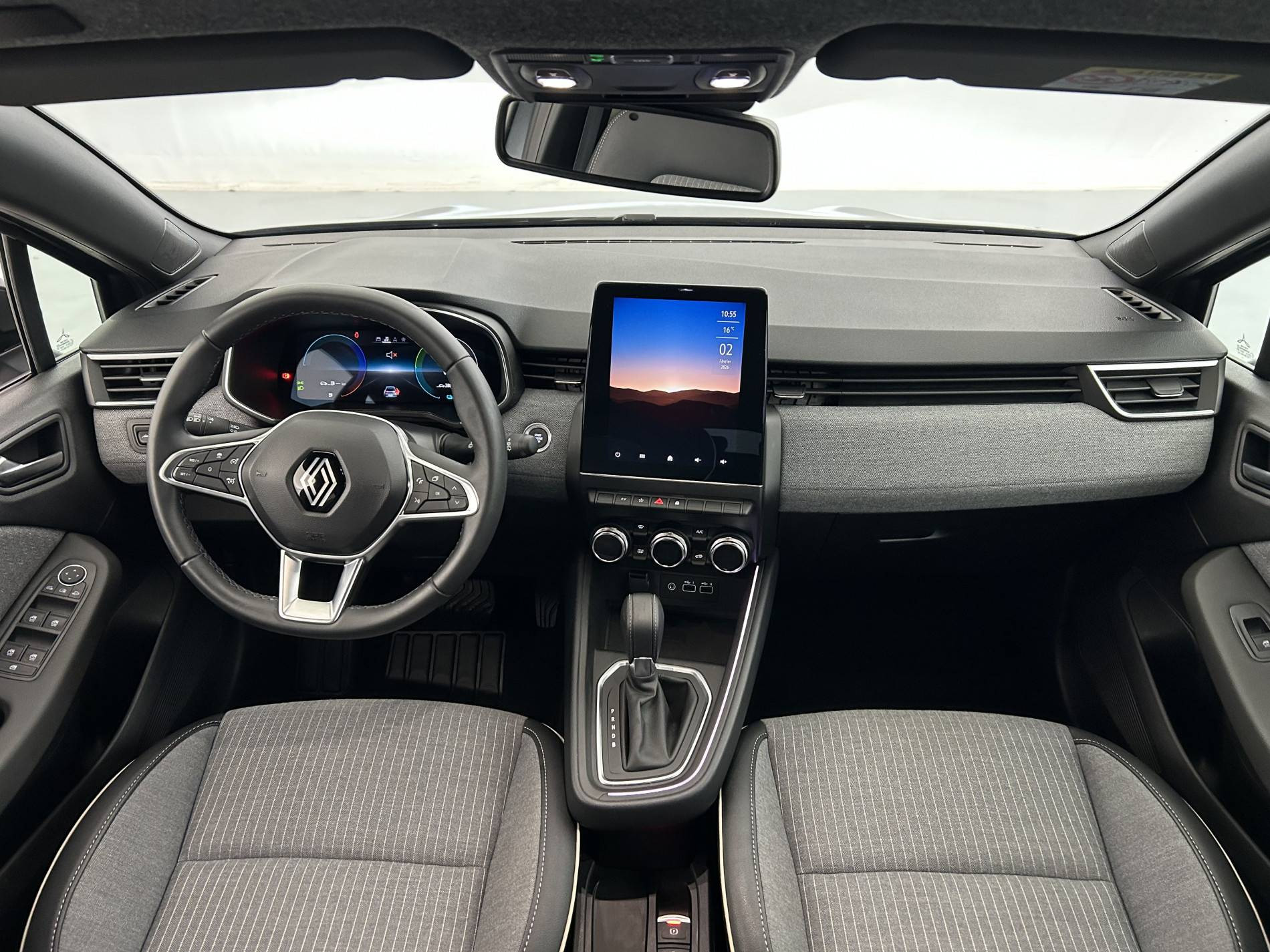 Vente en ligne Renault Clio 5 Clio E-Tech full hybrid 145 au prix de 19 790 €