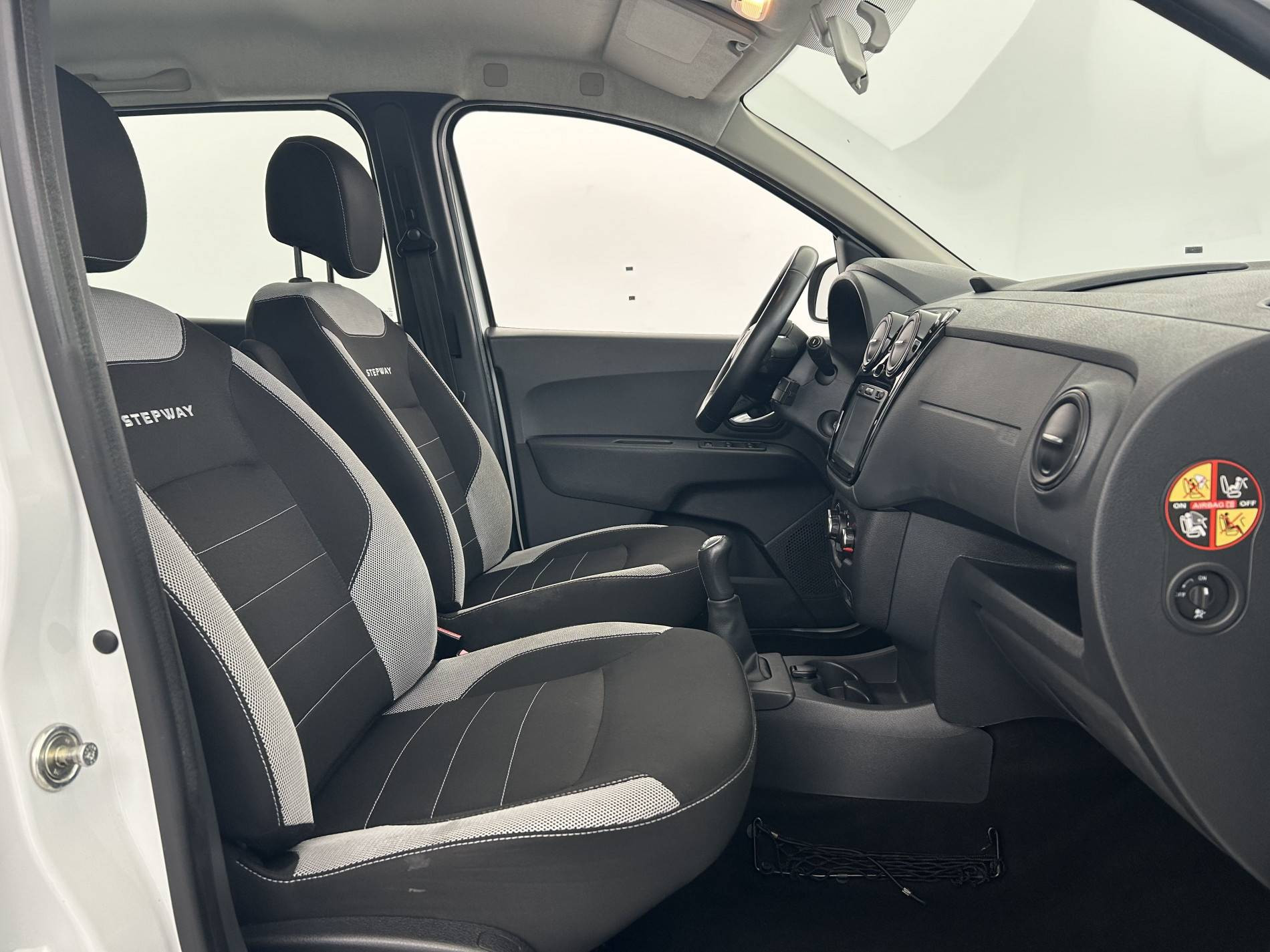 Vente en ligne Dacia Lodgy  TCe 115 5 places au prix de 11 790 €