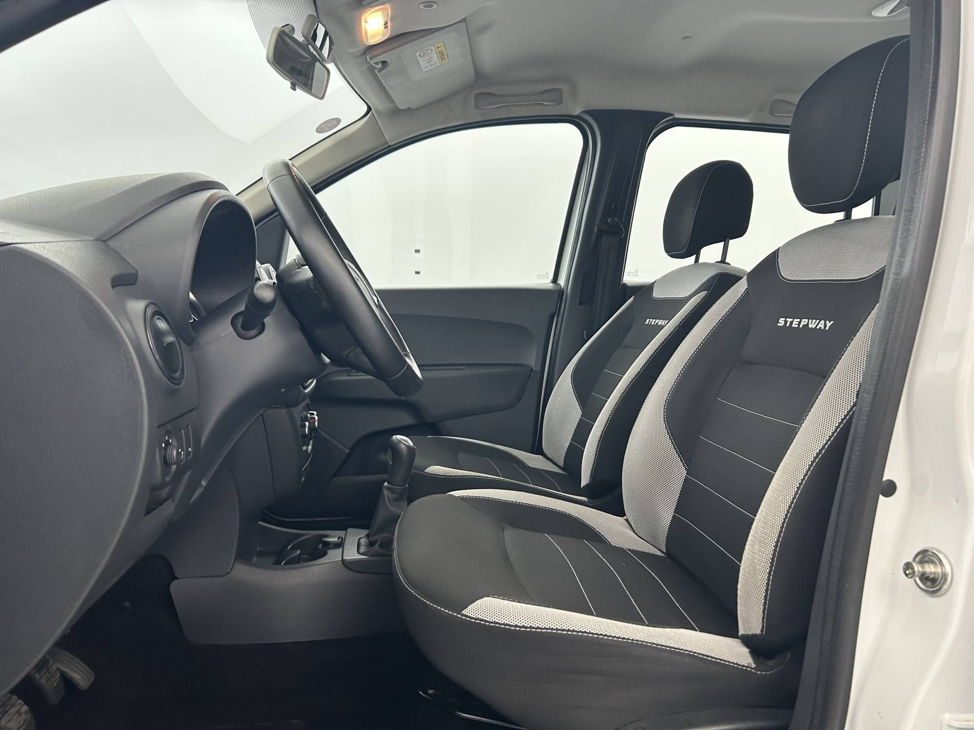 Vente en ligne Dacia Lodgy  TCe 115 5 places au prix de 11 790 €