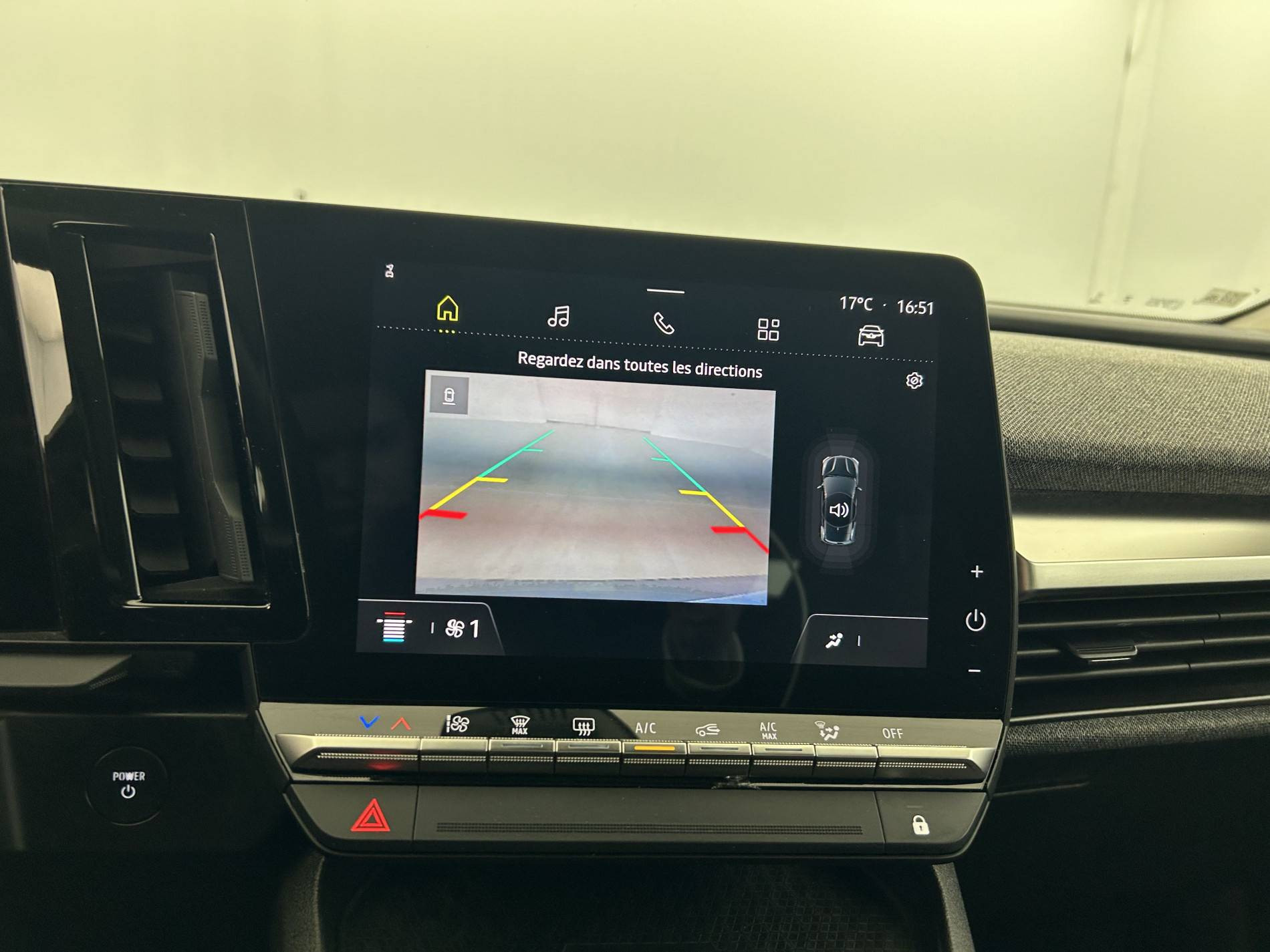 Vente en ligne Renault Megane E-Tech  EV40 130ch standard charge au prix de 18 190 €