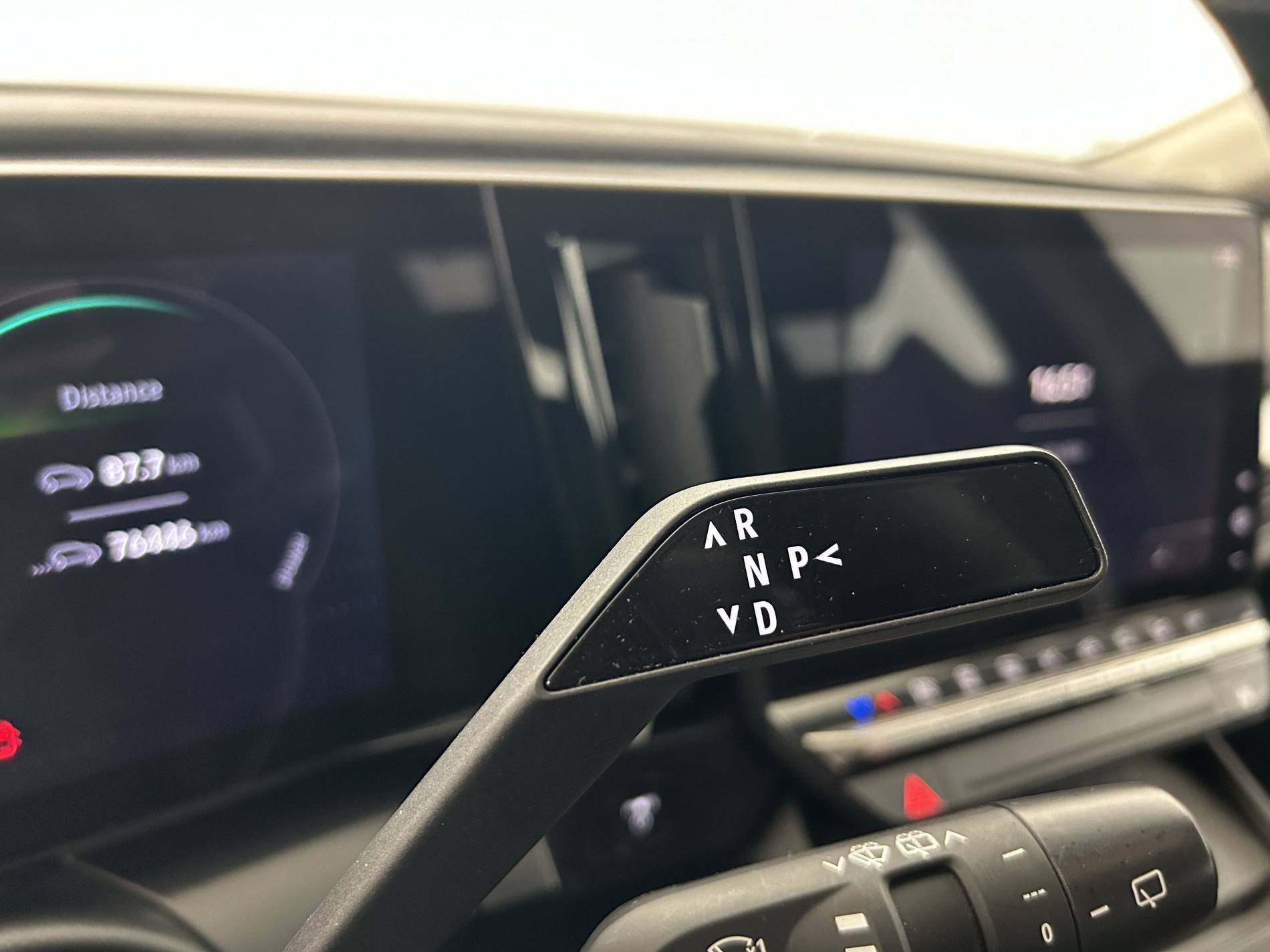 Vente en ligne Renault Megane E-Tech  EV40 130ch standard charge au prix de 18 190 €