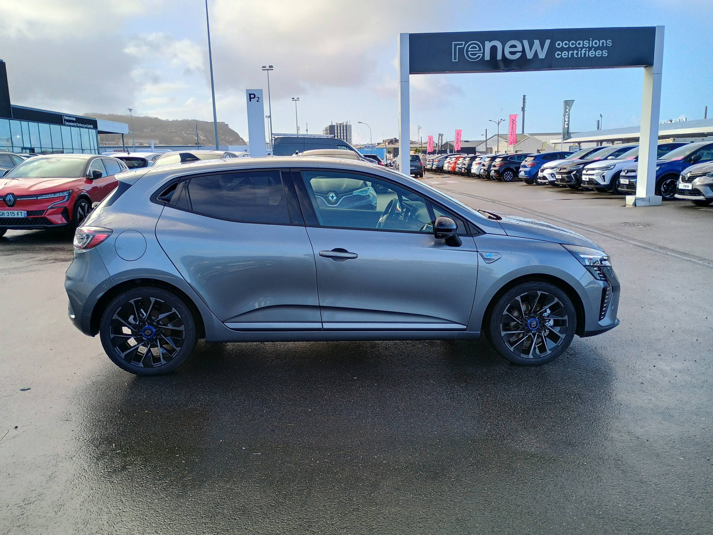 Vente en ligne Renault Clio 5 Clio E-Tech full hybrid 145 ch GSR2 au prix de 24 490 €