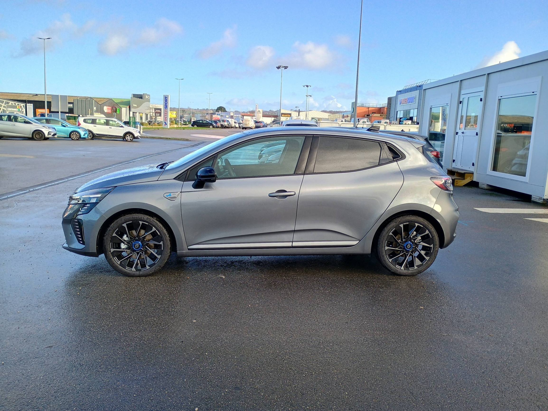 Vente en ligne Renault Clio 5 Clio E-Tech full hybrid 145 ch GSR2 au prix de 24 490 €