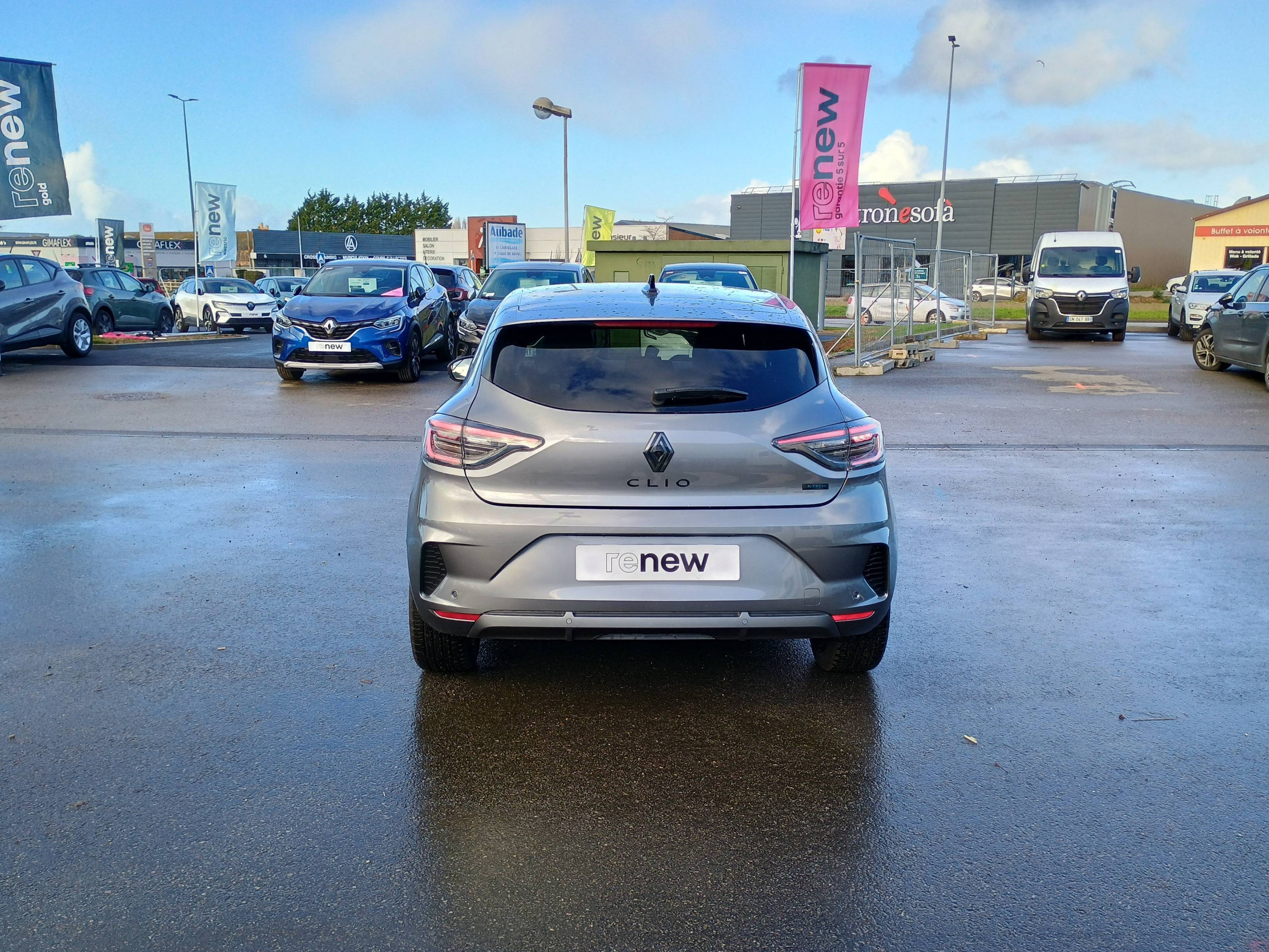 Vente en ligne Renault Clio 5 Clio E-Tech full hybrid 145 ch GSR2 au prix de 24 490 €