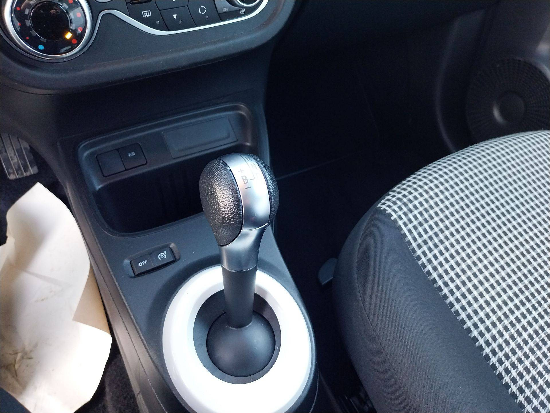 Vente en ligne Renault Twingo Electrique Twingo III E-Tech au prix de 12 990 €