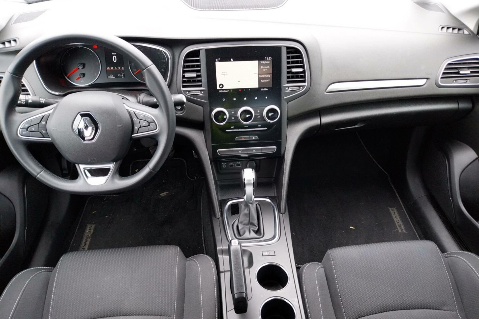 Vente en ligne Renault Megane 4 Mégane IV Berline Blue dCi 115 EDC - 21N au prix de 14 990 €
