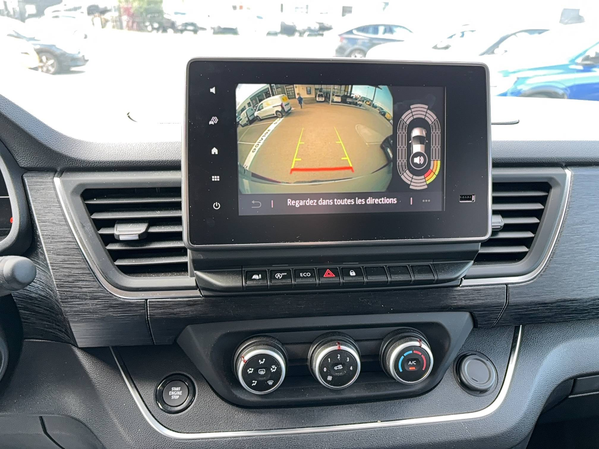 Vente en ligne Renault Trafic Cabine Approfondie TRAFIC CA L1H1 3T BLUE DCI 150 AUTO au prix de 35 900 €