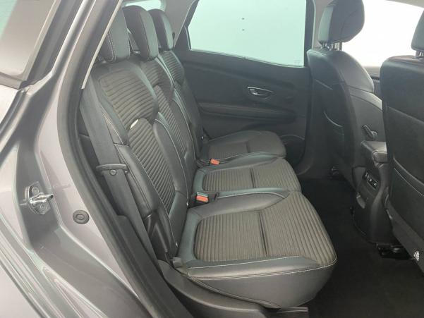 Vente en ligne Renault Scenic 4 Scenic Blue dCi 120 EDC au prix de 20 490 €