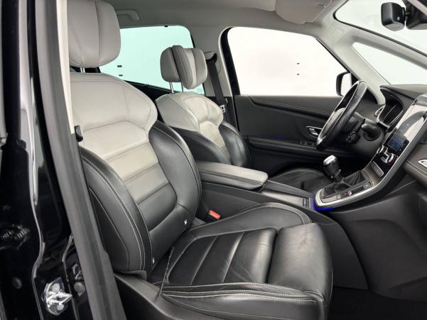 Vente en ligne Renault Scenic 4 Scenic TCe 160 Energy au prix de 16 490 €