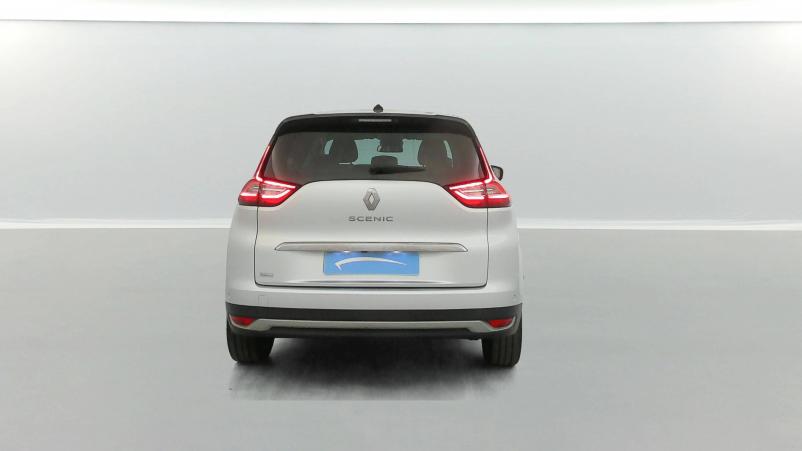 Vente en ligne Renault Grand Scenic 4 Grand Scenic Blue dCi 120 au prix de 19 690 €