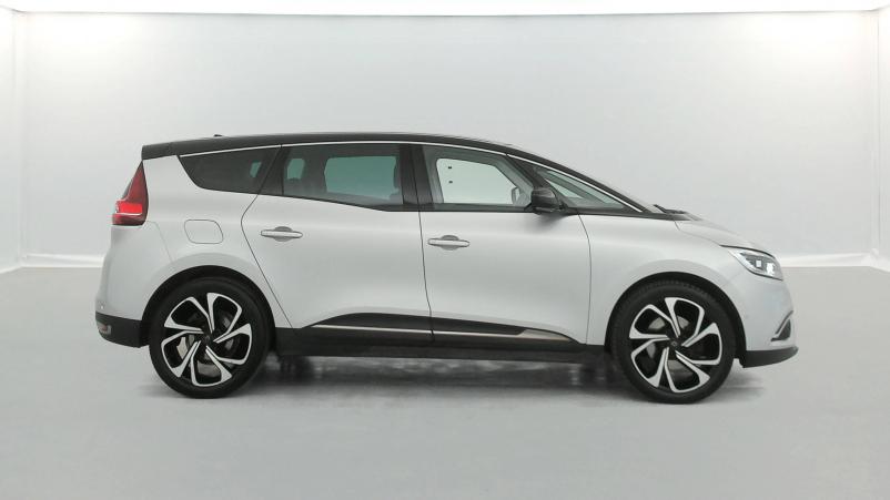 Vente en ligne Renault Grand Scenic 4 Grand Scenic Blue dCi 120 au prix de 19 690 €