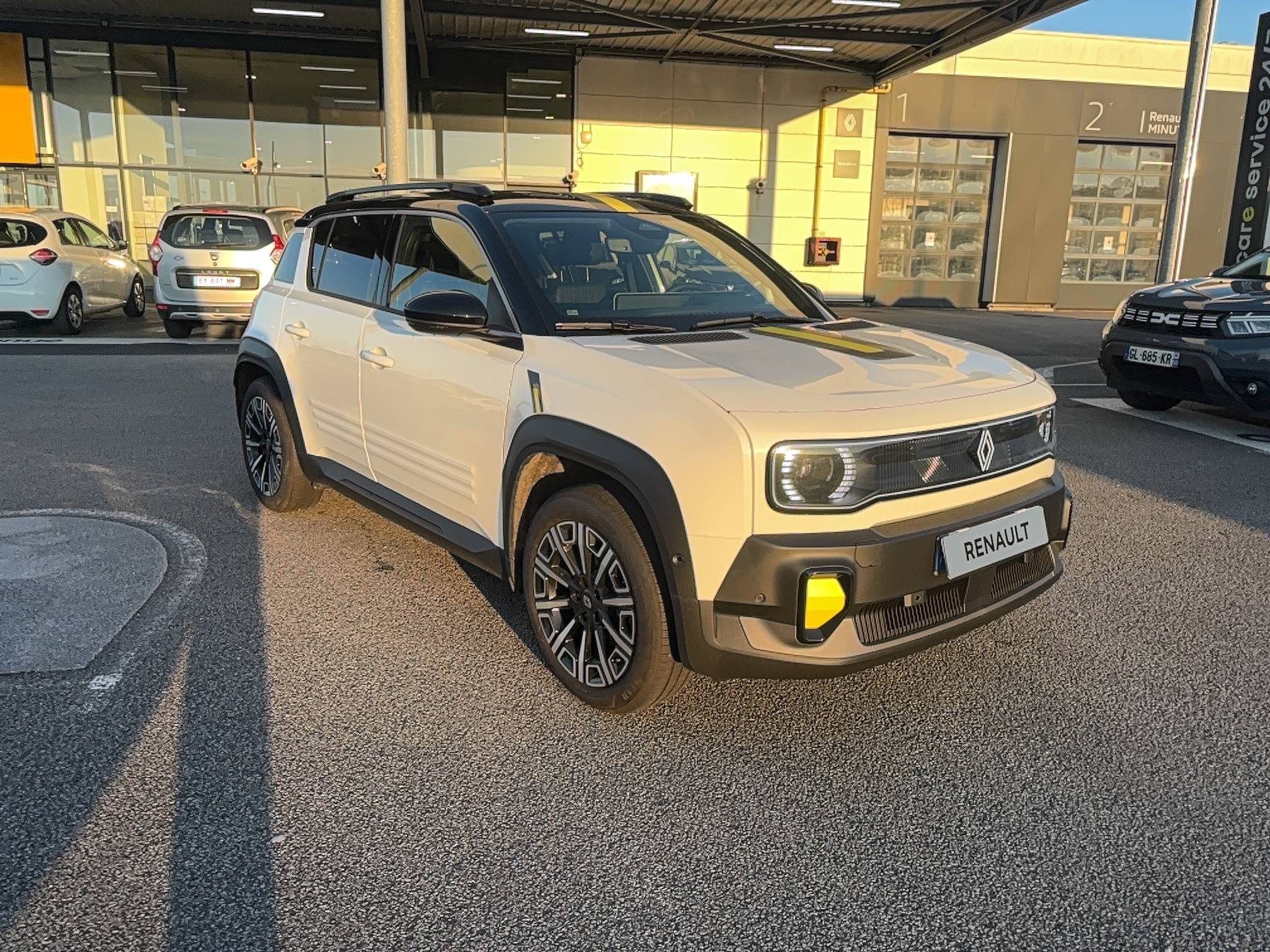 Vente en ligne Renault R4 E-Tech  150 ch autonomie confort au prix de 38 190 €