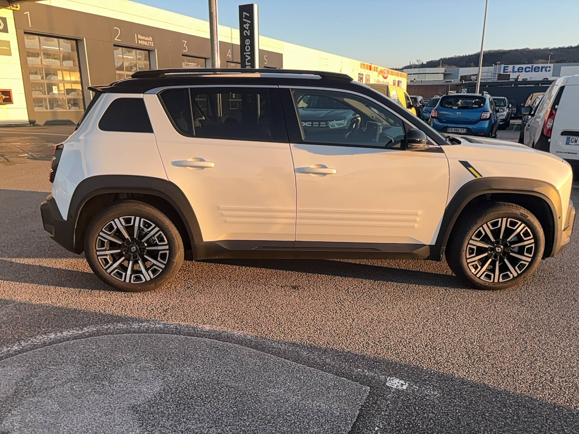 Vente en ligne Renault R4 E-Tech  150 ch autonomie confort au prix de 38 190 €