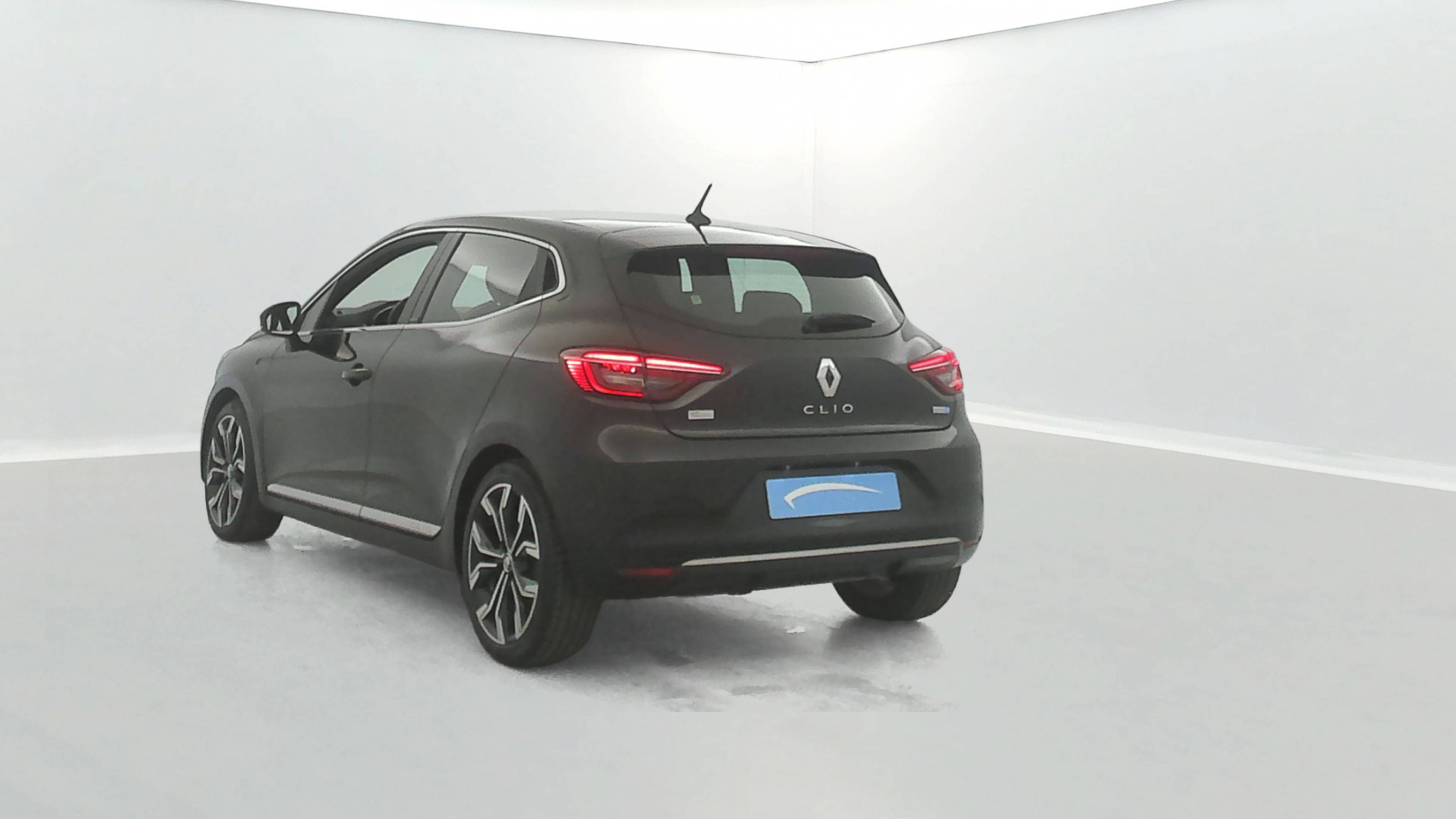 Vente en ligne Renault Clio 5 Clio E-Tech 140 au prix de 15 990 €