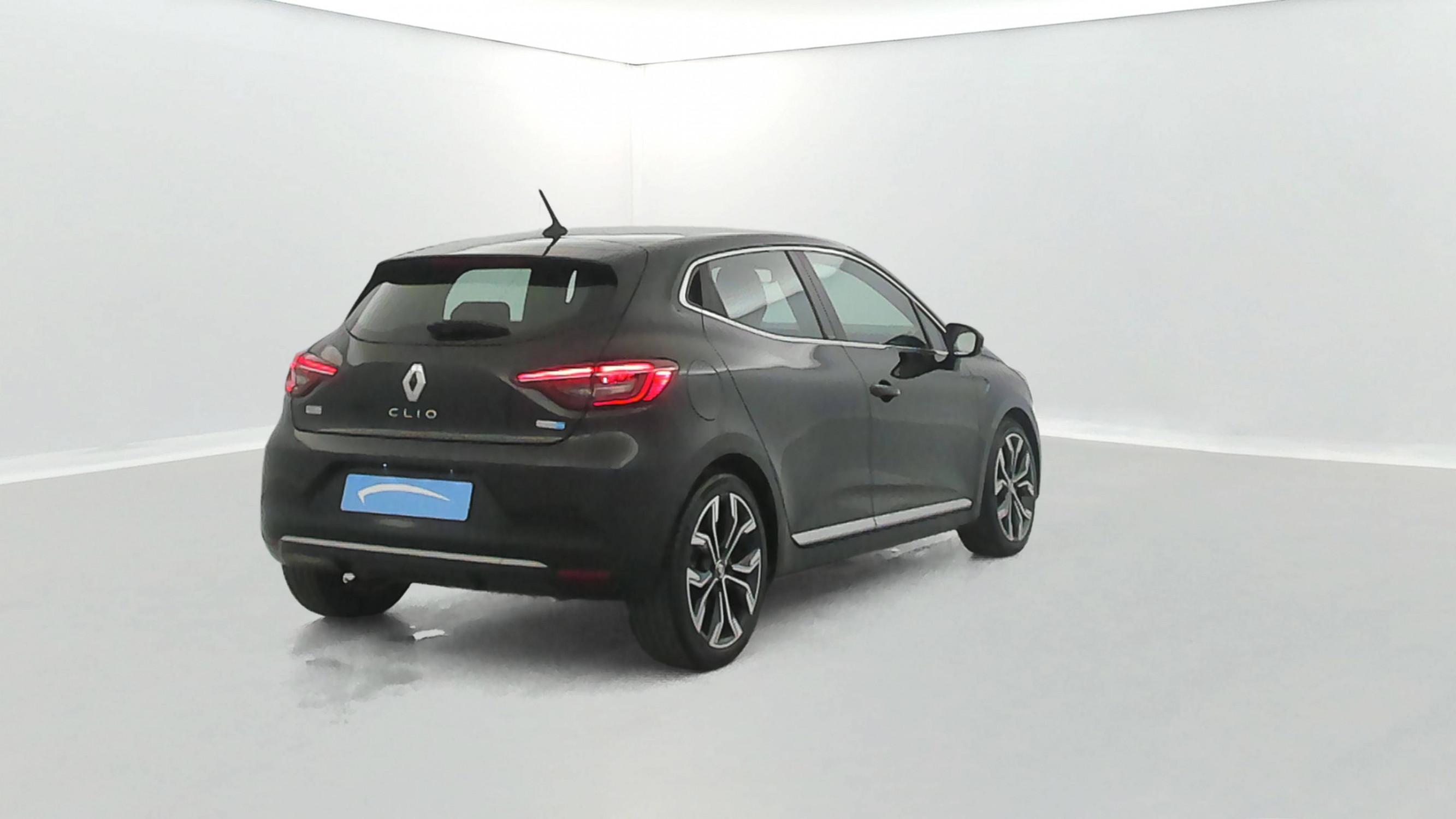Vente en ligne Renault Clio 5 Clio E-Tech 140 au prix de 15 990 €
