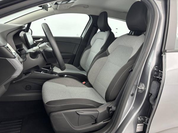 Vente en ligne Renault Clio 5 Clio Blue dCi 100 ch GSR2 au prix de 16 790 €