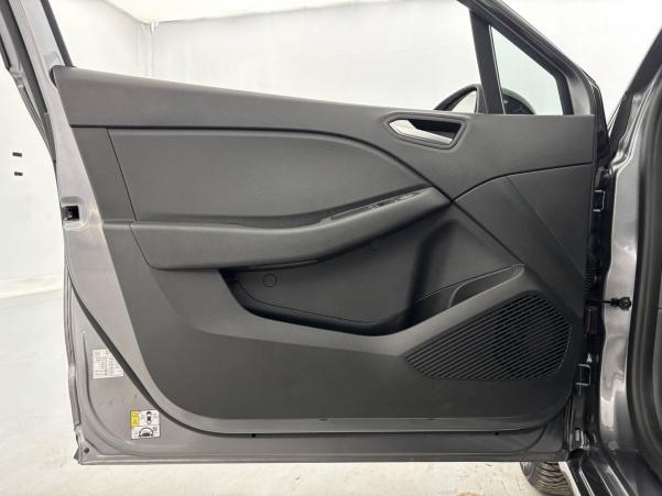 Vente en ligne Renault Clio 5 Clio Blue dCi 100 ch GSR2 au prix de 16 790 €