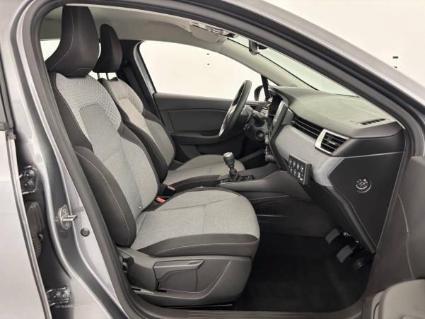 Vente en ligne Renault Clio 5 Clio Blue dCi 100 ch GSR2 au prix de 16 790 €