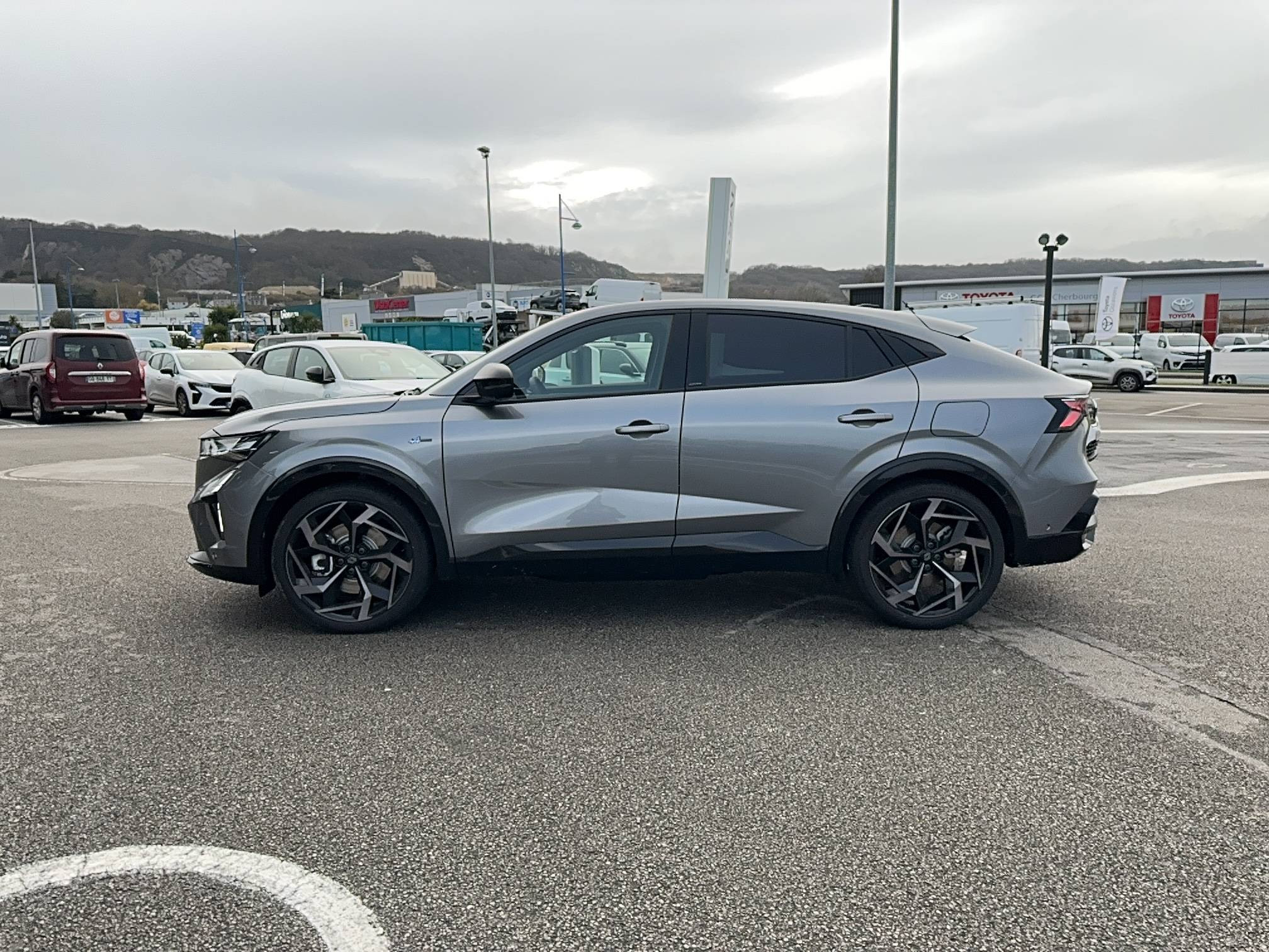 Vente en ligne Renault Rafale  hyper hybrid E-Tech 300ch 4x4 au prix de 52 900 €