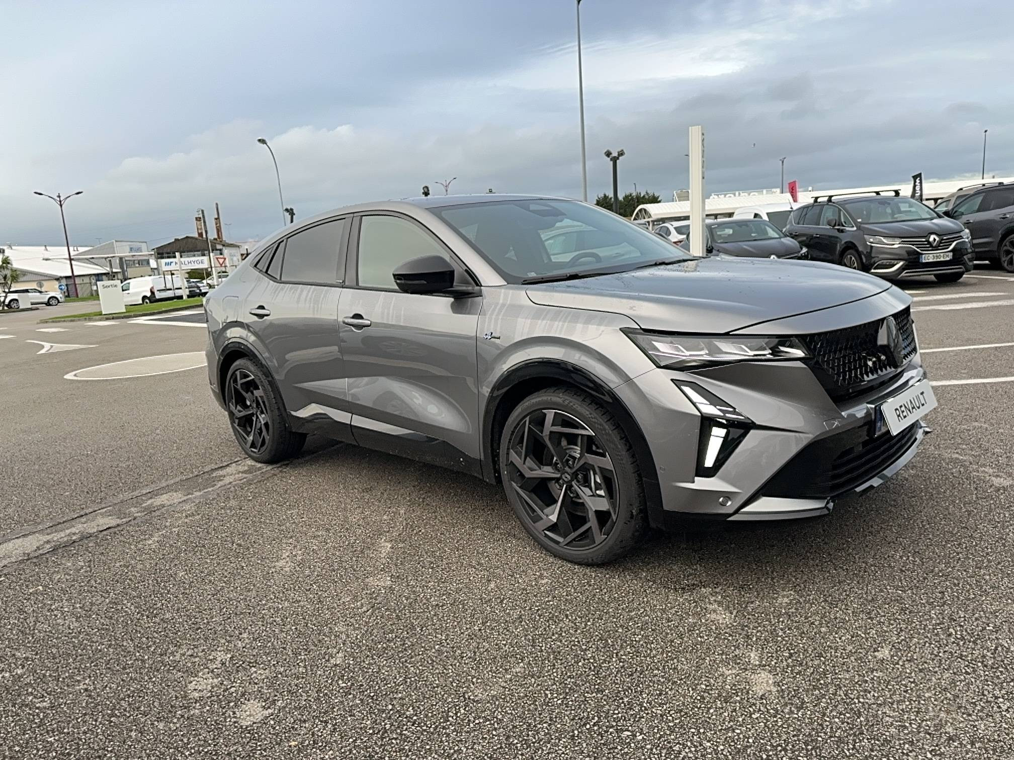 Vente en ligne Renault Rafale  hyper hybrid E-Tech 300ch 4x4 au prix de 52 900 €